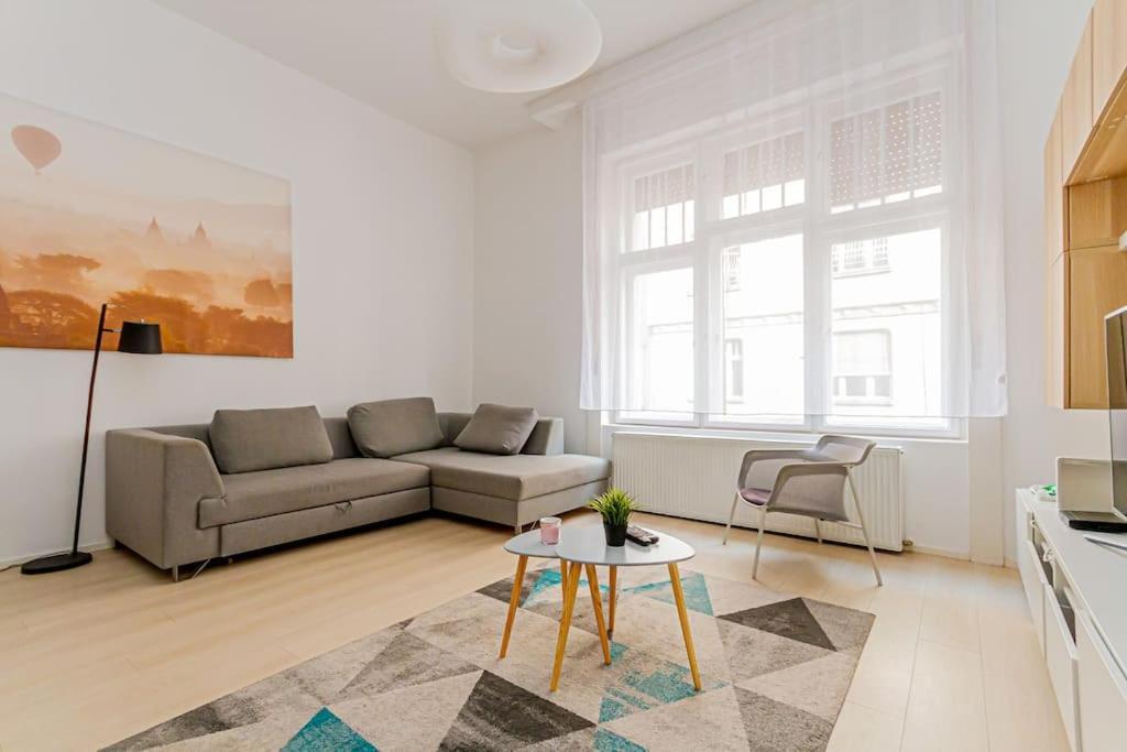Luminous Design Apartment - W18 Budapeszt Zewnętrze zdjęcie