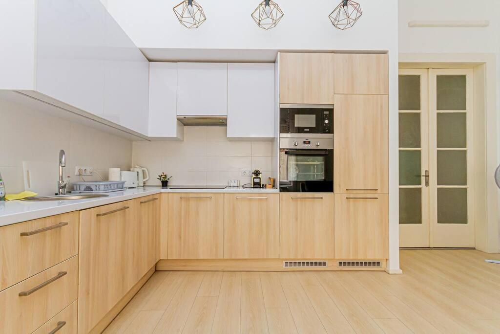 Luminous Design Apartment - W18 Budapeszt Zewnętrze zdjęcie